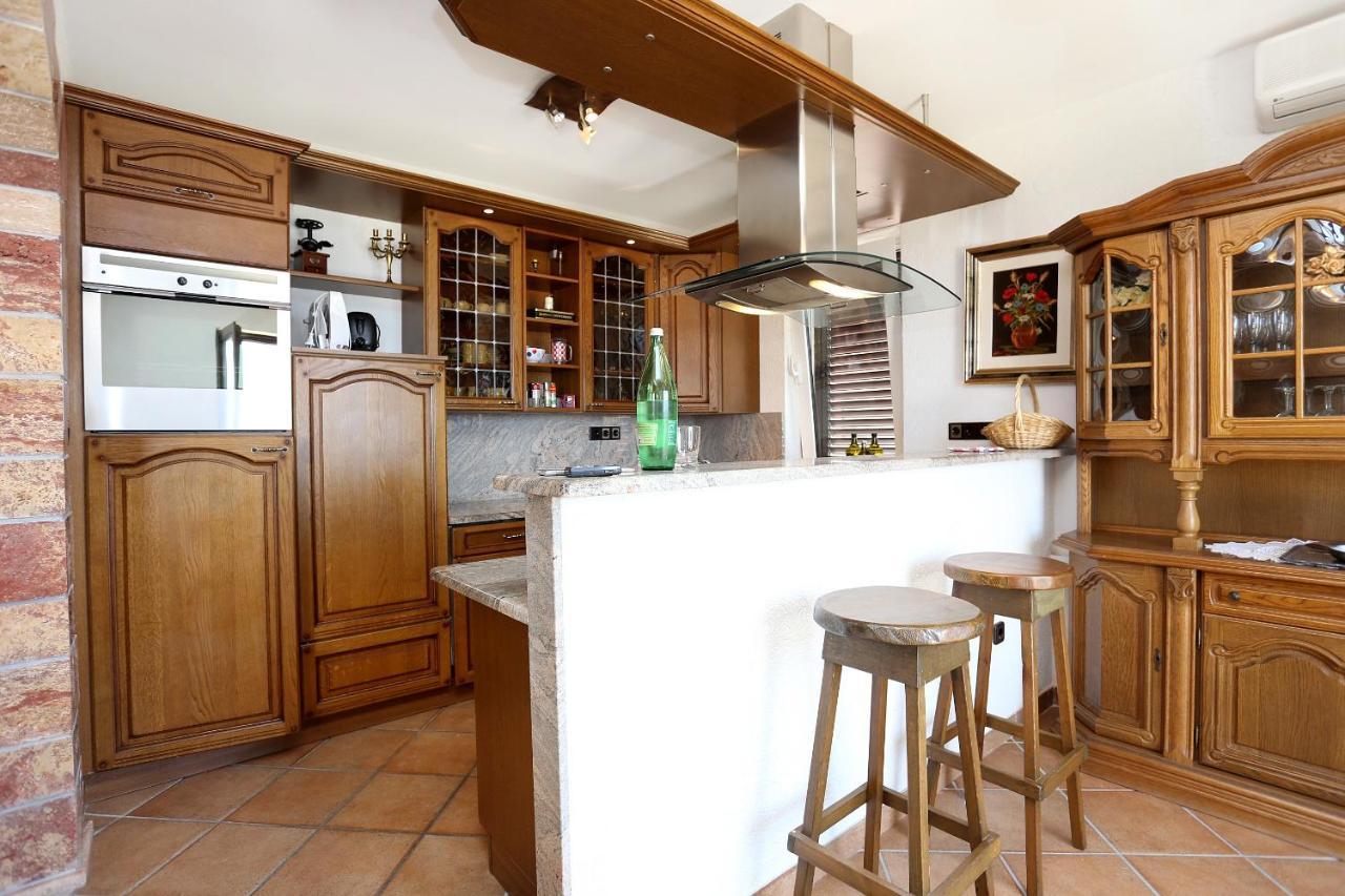 Apartments And Rooms With Parking Space Duce, Omis - 10303 Esterno foto